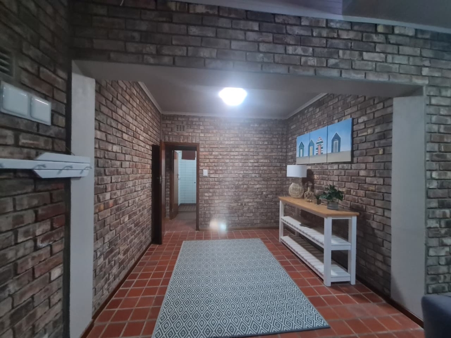 To Let 3 Bedroom Property for Rent in Glentana Western Cape